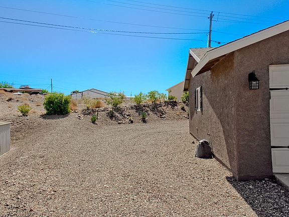 4th image of 3768 Beachview Dr