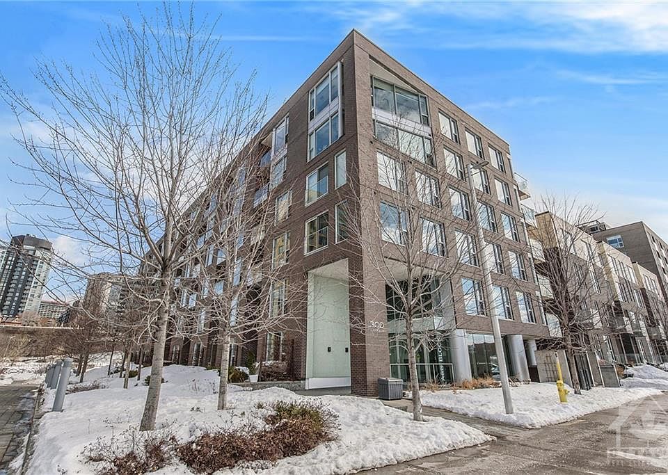 1st image of 300A Lett St #104