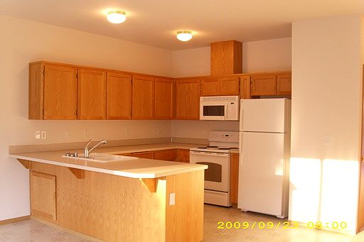 4th image of 13617 97th Ave E APT C