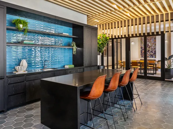 54 Crown Street image 17 of 35