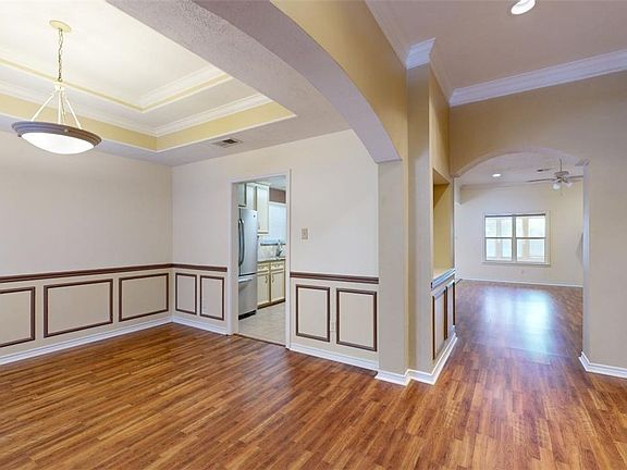 2nd image of 327 Bernburg Ln