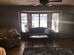 435 W Lake Dr, Edwardsville, IL