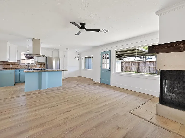 1906 Shadow Bend Dr — Photo 11