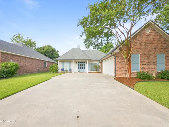 209 Sandhurst Dr, Lafayette, LA 70508