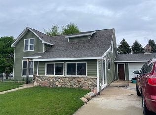 214 W Main St, Riceville, IA 50466