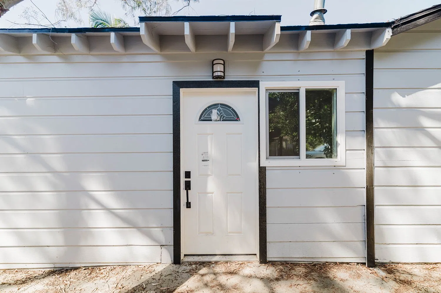 3 bed, 1200 sqft, $3,500 — Photo 3