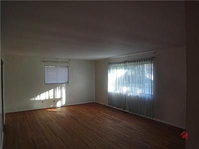 4th image of 3240 Hovey St
