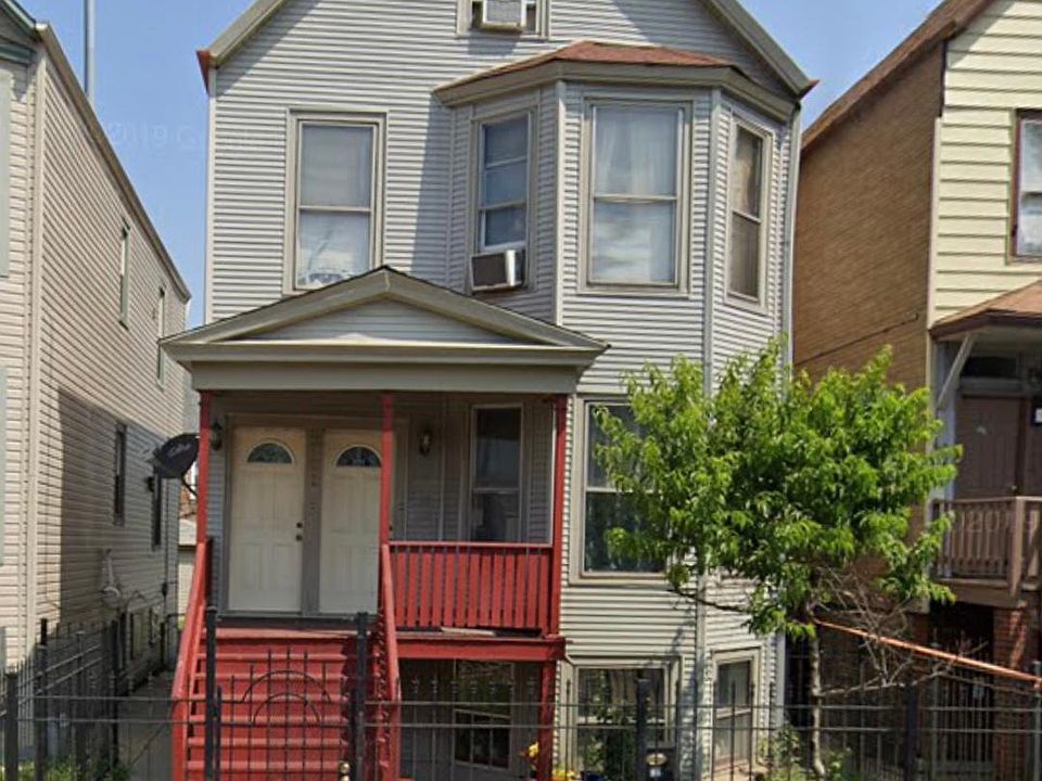 1st image of 3750 W Diversey Ave Floor 1