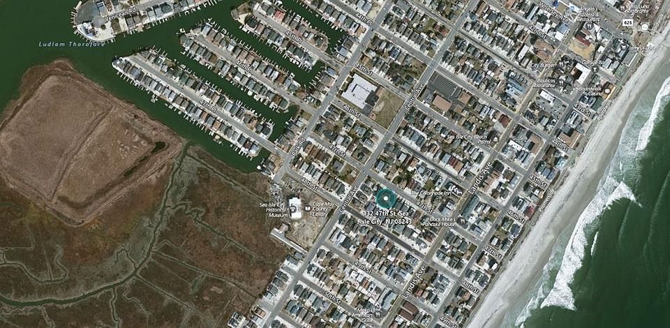 2nd image of 132 47th St