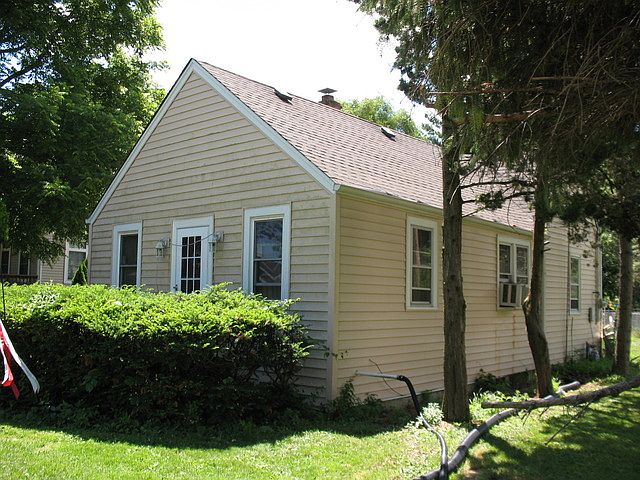 1st image of 138 E Anita Ave