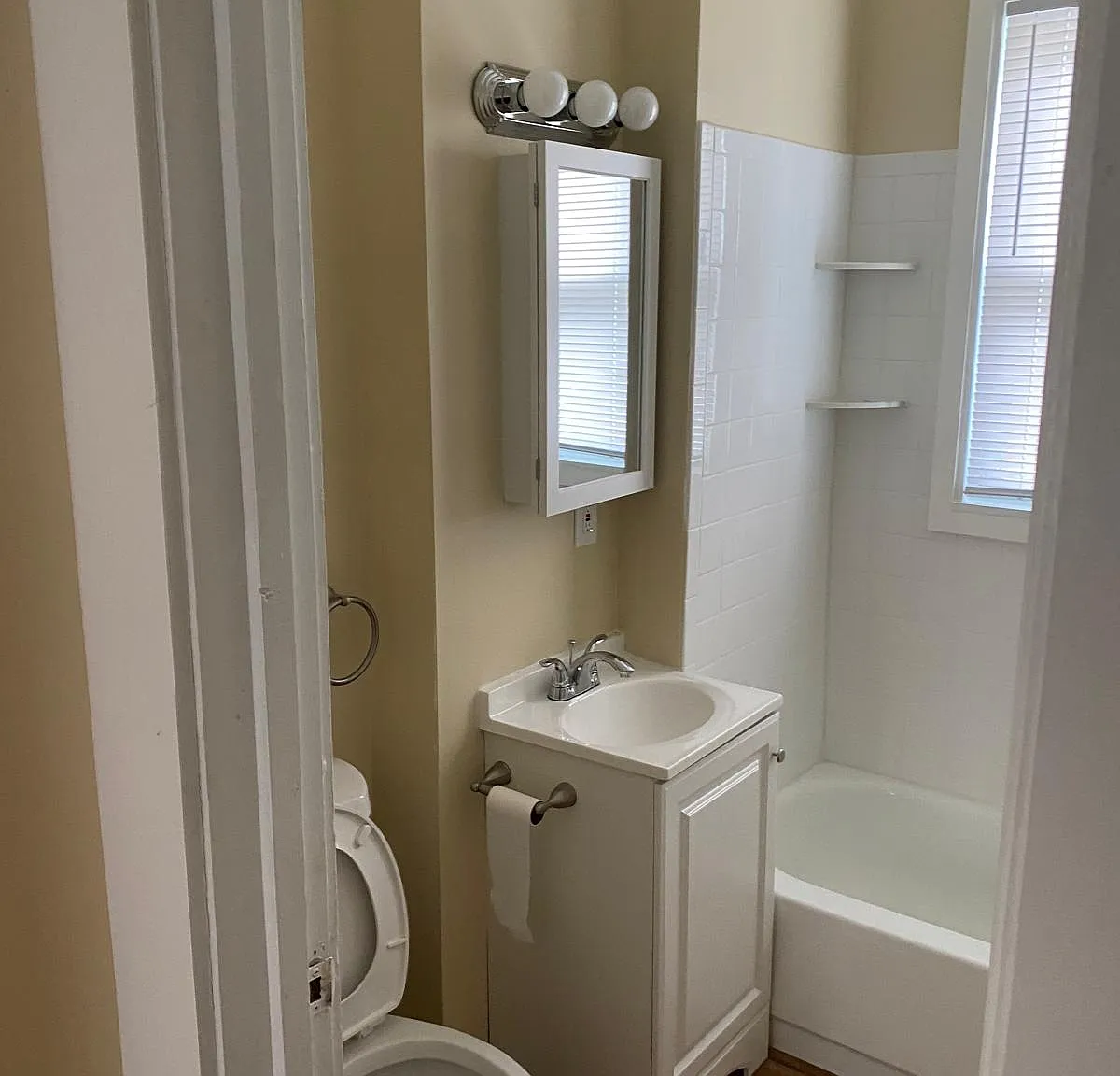 3 bed, 1825 sqft, $2,100 — Photo 4