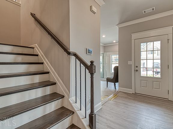5th image of 614 Fenwick Park Dr