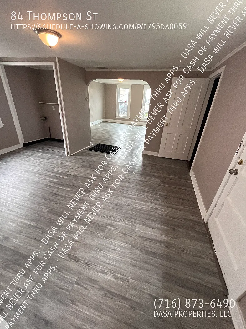 84 Thompson House - 4 Bed / 1 Bath — Photo 2