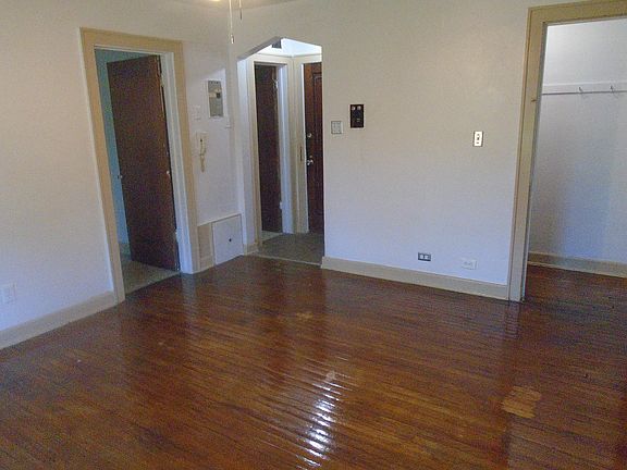 3rd image of 1427 N Humboldt St APT 14