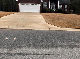 270 Willow Lake Dr, Leesburg, GA 31763