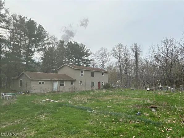 3 Private Dr, Wellsburg, WV 26070