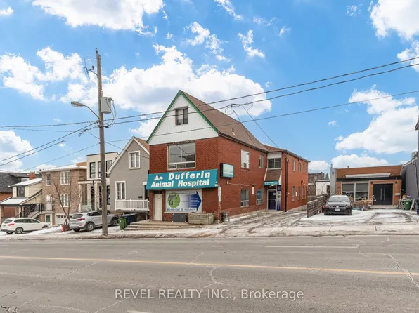 2095 Dufferin St N Floor 2, Toronto, ON M6E 3R3