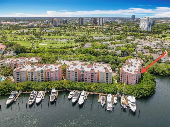 19999 E Country Club Dr, Aventura, FL
