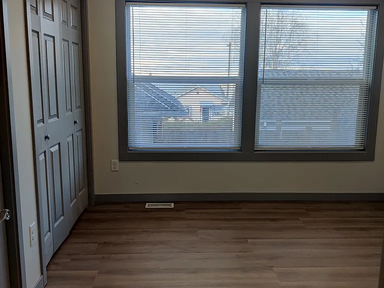 Master Bedroom ( main level)