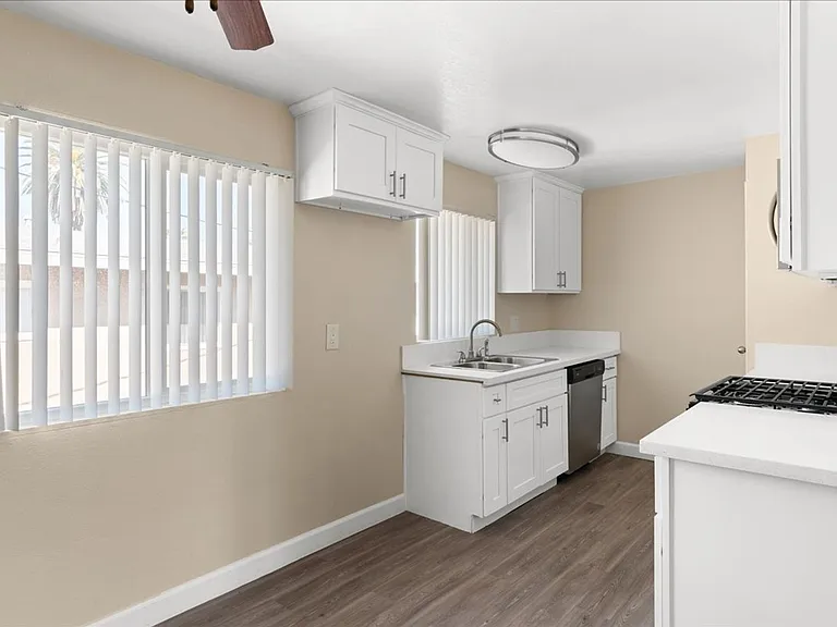 Park View Apartments- Riverside, CA — Photo 28