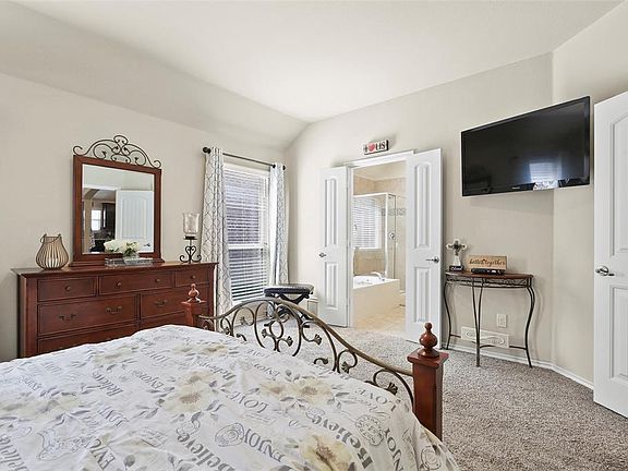 5th image of 1133 Lake Meadow Ln