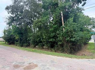Fulton St, Sour Lake, TX 77659