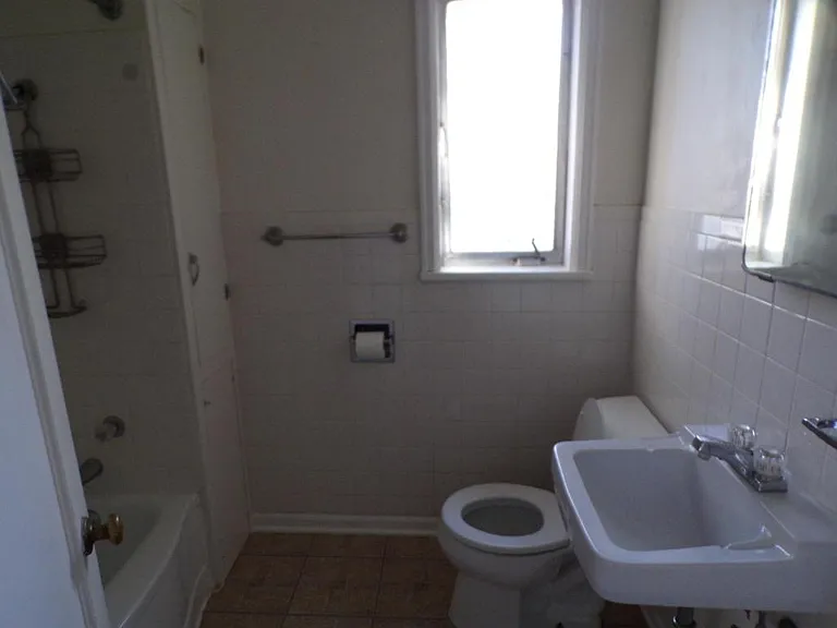 112 Park St #C — Photo 10