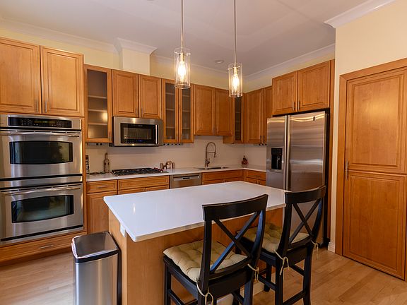 5th image of 1125 W Monroe St