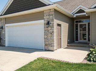 2980 Ivory Rd NE, Rochester, MN 55906