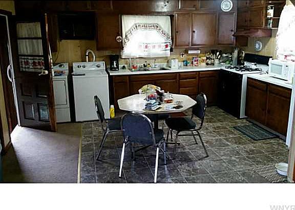 3rd image of 3228 Falls St