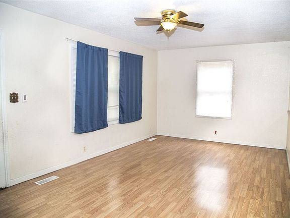 2nd image of 1003 S Independence Ave