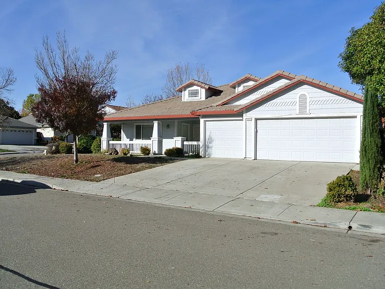 5331 Navajo Way — Photo 1