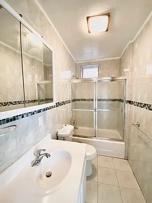 Rented by Amorelli Realty | media 20