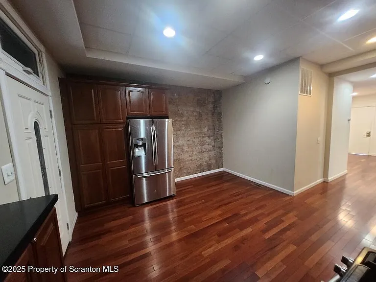 98 N Franklin St #1 — Photo 12