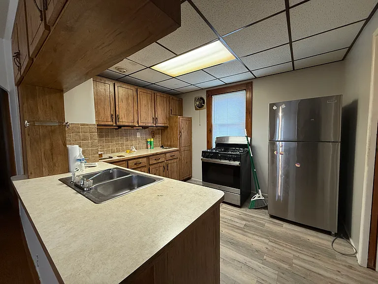 8369 Harding Ave — Photo 4