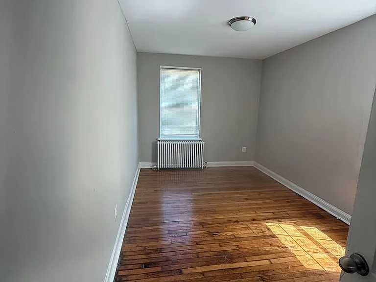 3314 E Capitol St NE — Photo 2