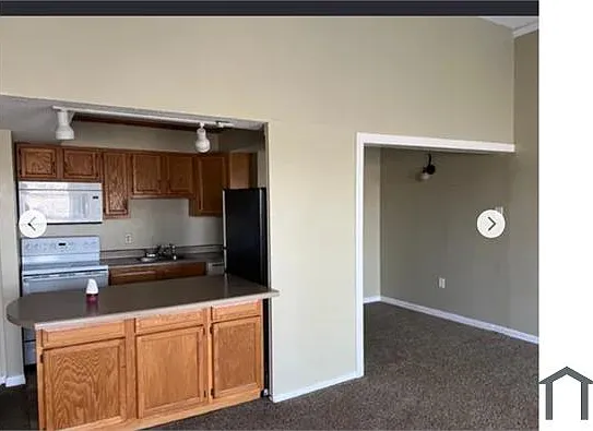 5250 Aquarius Dr #5250 — Photo 9