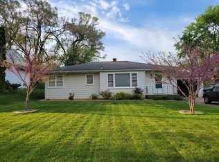 1038 2nd Ave S, Clinton, IA 52732