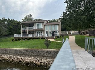 1442 Golfview Ln, Osage Beach, MO 65065
