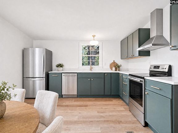 5th image of 405 Marie Ct