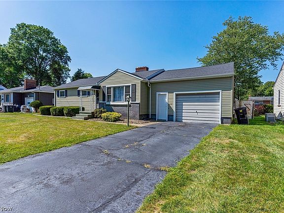 2nd image of 1528 Westwood Dr NW