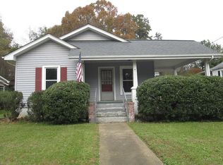8 Chestnut St, Lexington, NC 27292