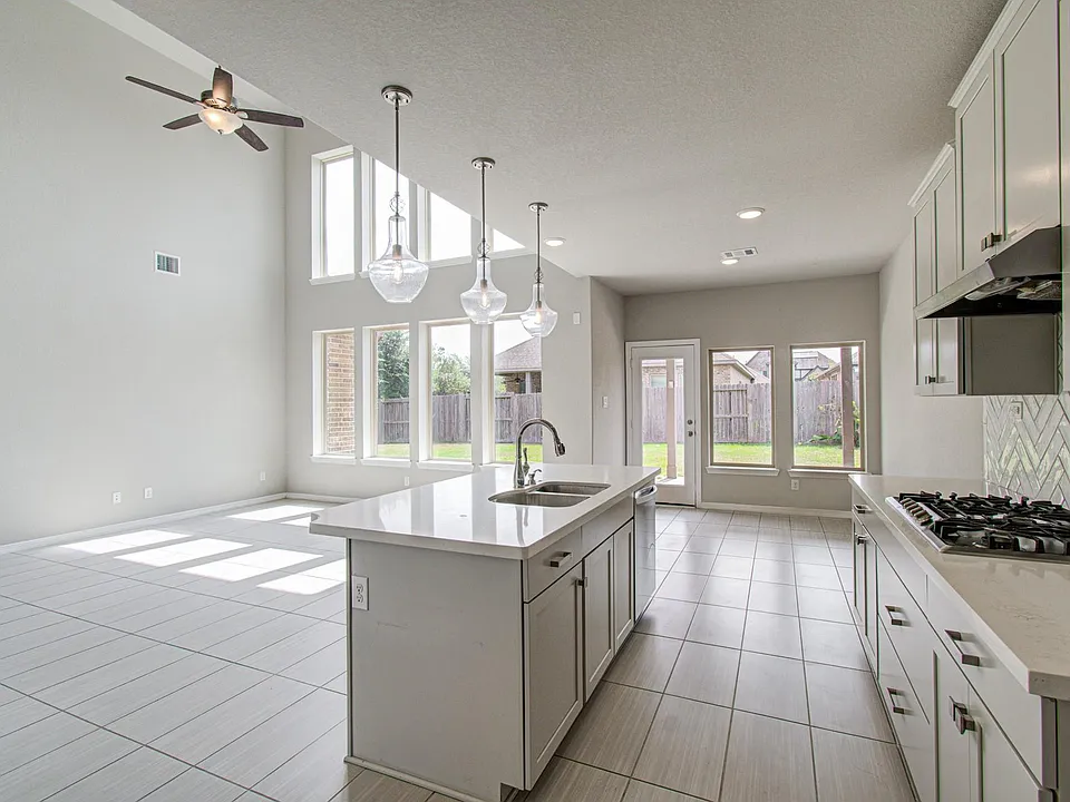 11730 Twin Creeks Hill Dr