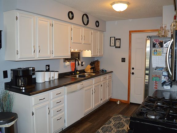 4th image of 7930 Briarwood Ct