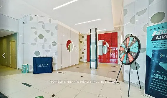 20 Meadowglen Pl E #822 — Photo 34
