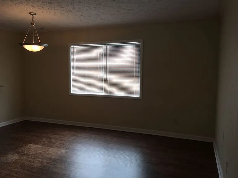 Branson Creek Commons — Photo 19