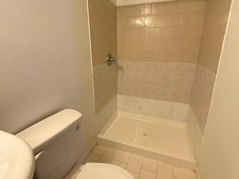 9366 Canterbury Riding — Photo 19