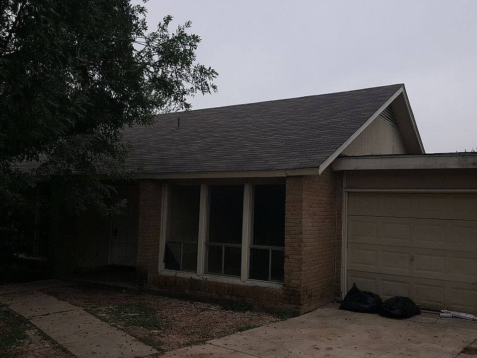 1st image of 5501 Grand Lake Dr