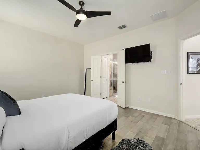 1332 Central Park Ct — Photo 17