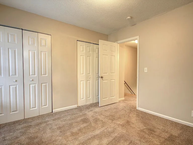 1515 Lincolnshire Dr — Photo 9
